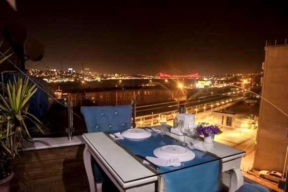 Crowned Plus Hotel اسطنبول المظهر الخارجي الصورة