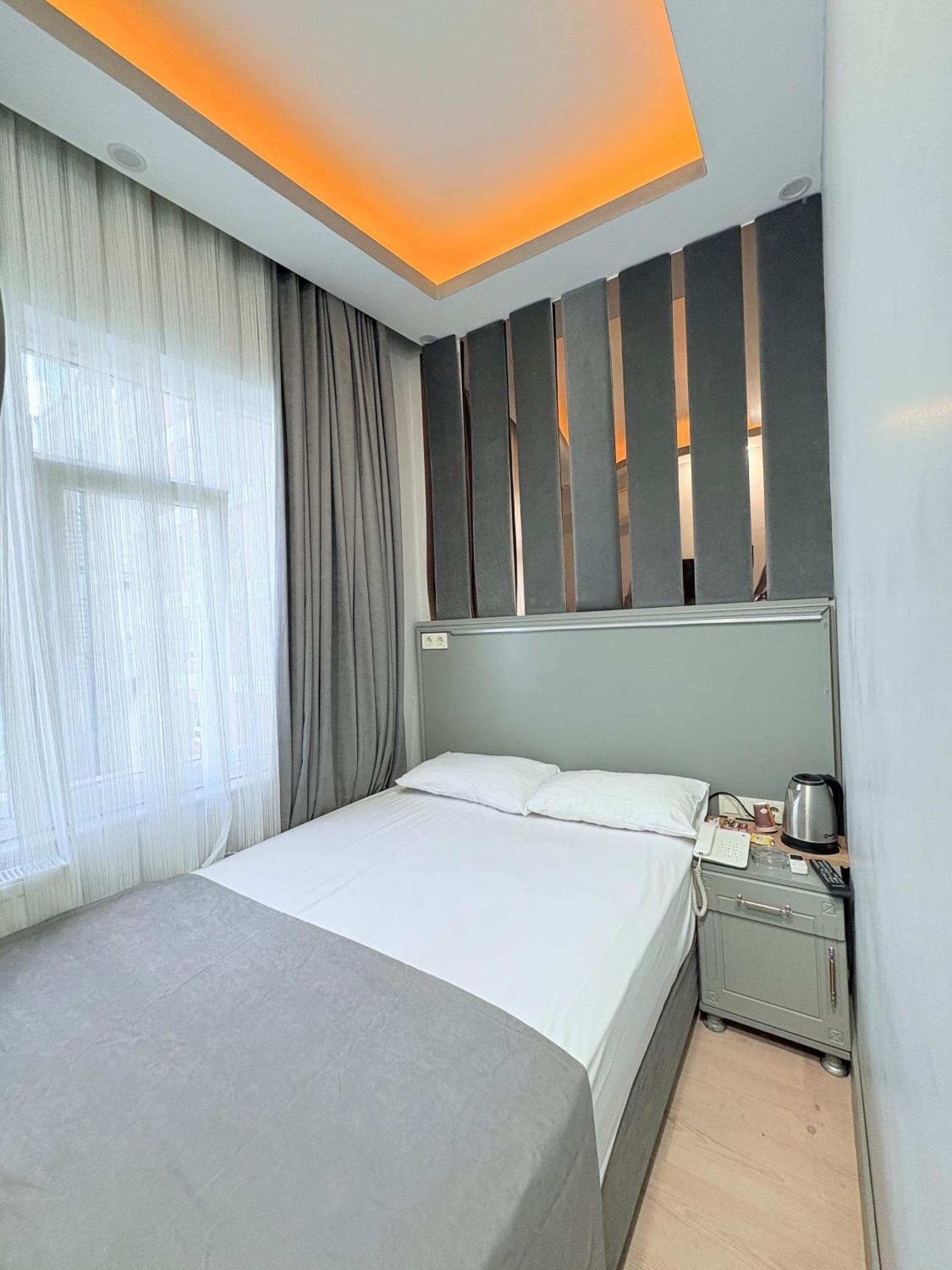 Crowned Plus Hotel اسطنبول المظهر الخارجي الصورة