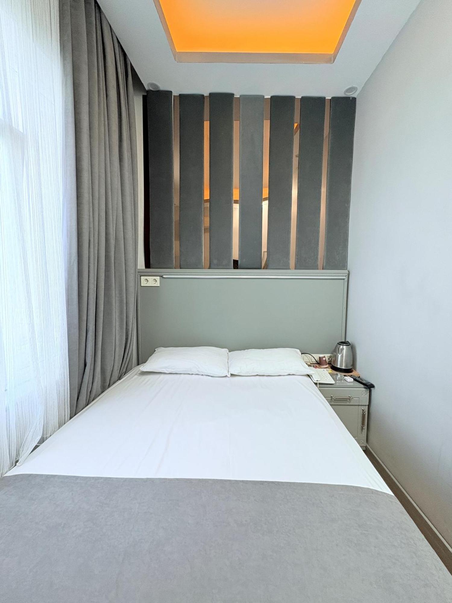 Crowned Plus Hotel اسطنبول المظهر الخارجي الصورة